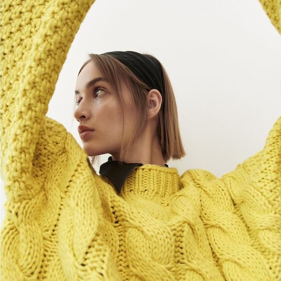 ZARA BLOGGER FAVORITE CABLE KNIT SWEATER - Picture 16 of 16